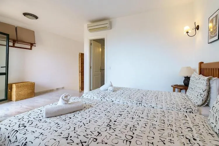 Apartment In Mijas With Pool